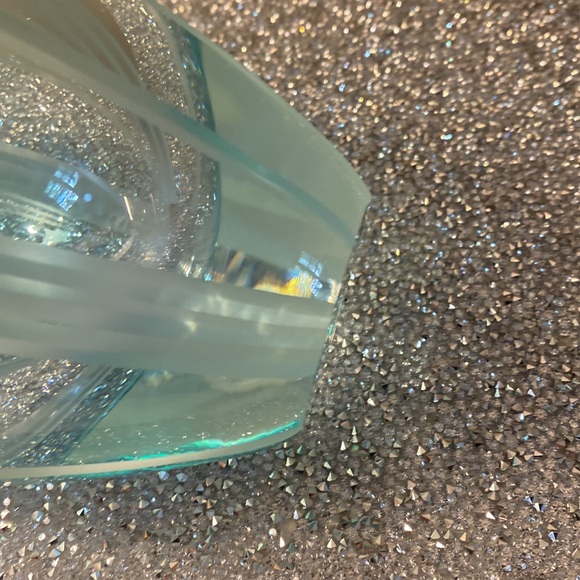 Vase - Picture 4 of 5